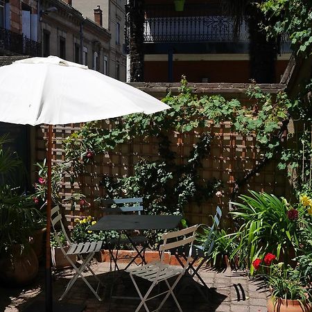 Les Loges Des Chalets Toulouse Bagian luar foto