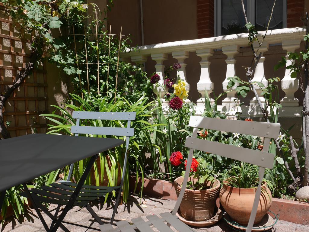 Les Loges Des Chalets Toulouse Bagian luar foto